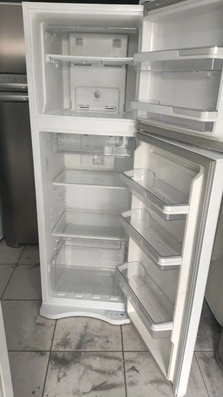 Geladeira Eletrolux  - Foto 2