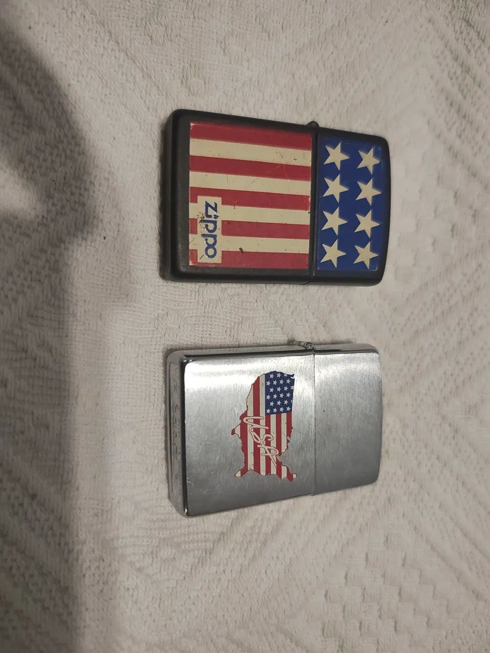 2 isqueiros Zippo EUA