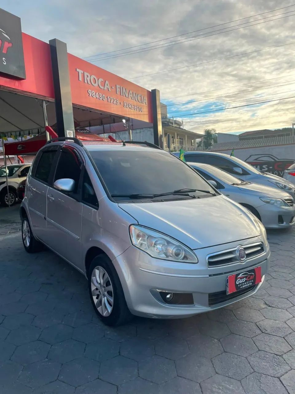 Fiat Idea Attractive 1.4 Fire Flex 8V 5P 2014 - Foto 3