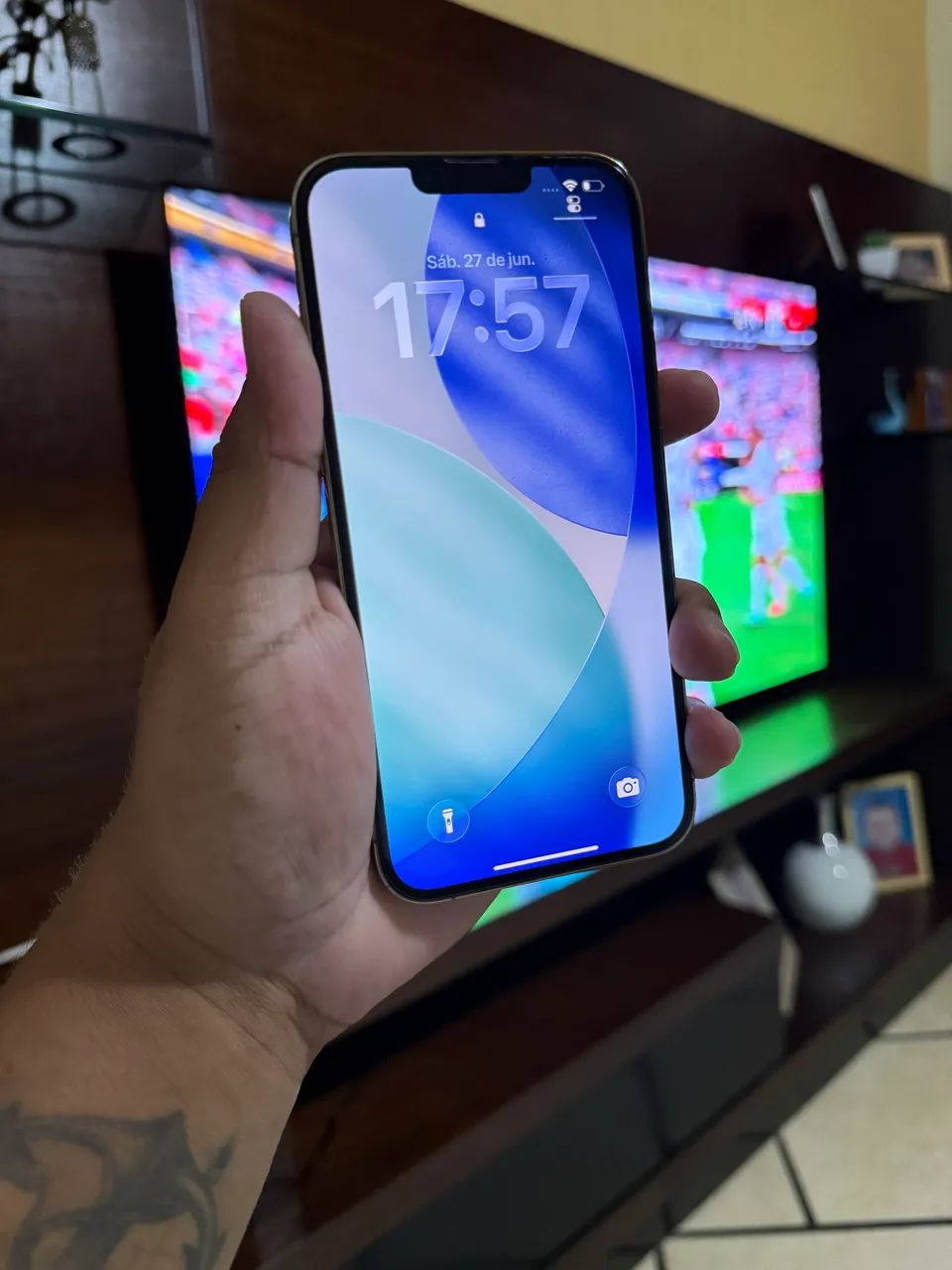 Vendo ou Troco IPhone 13 Pro Max de 128GB - Foto 2