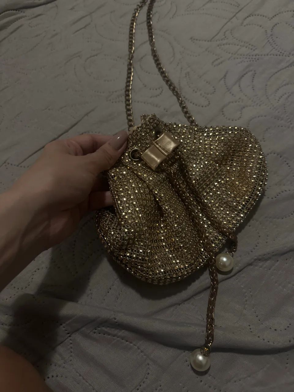 Bolsa dourada brilhosa  - Foto 2