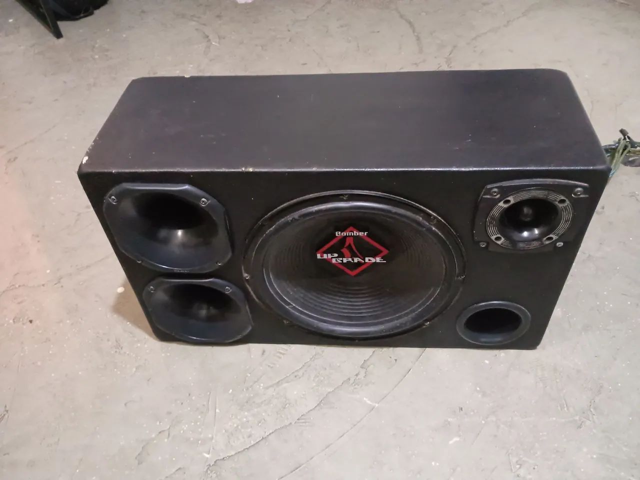 Caixa trio com Sub 12, 2 cornetas e 1 super tweeter - Foto 2