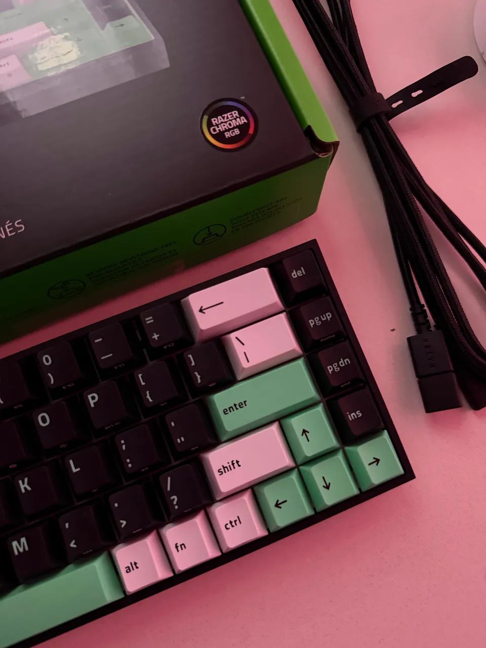 Razer Reclusa x Mini 65% Teclado Gamer - Foto 4