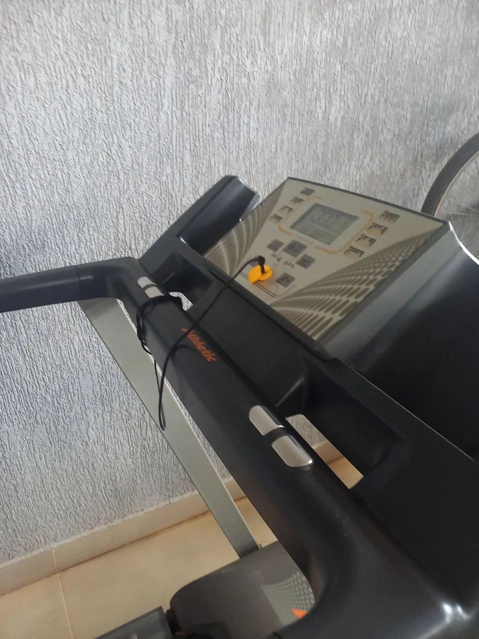 Esteira Athletic Advanced 520EE - Foto 5