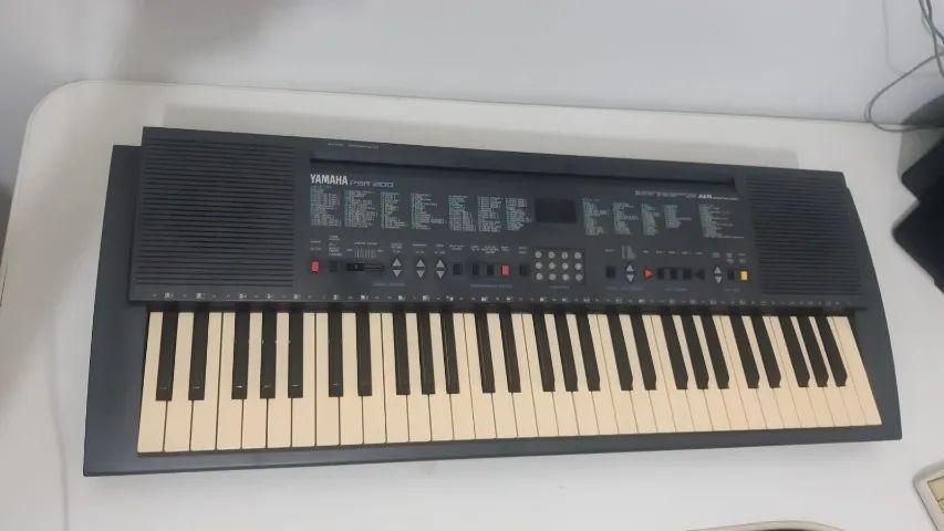 Teclado Yamaha PSR-200