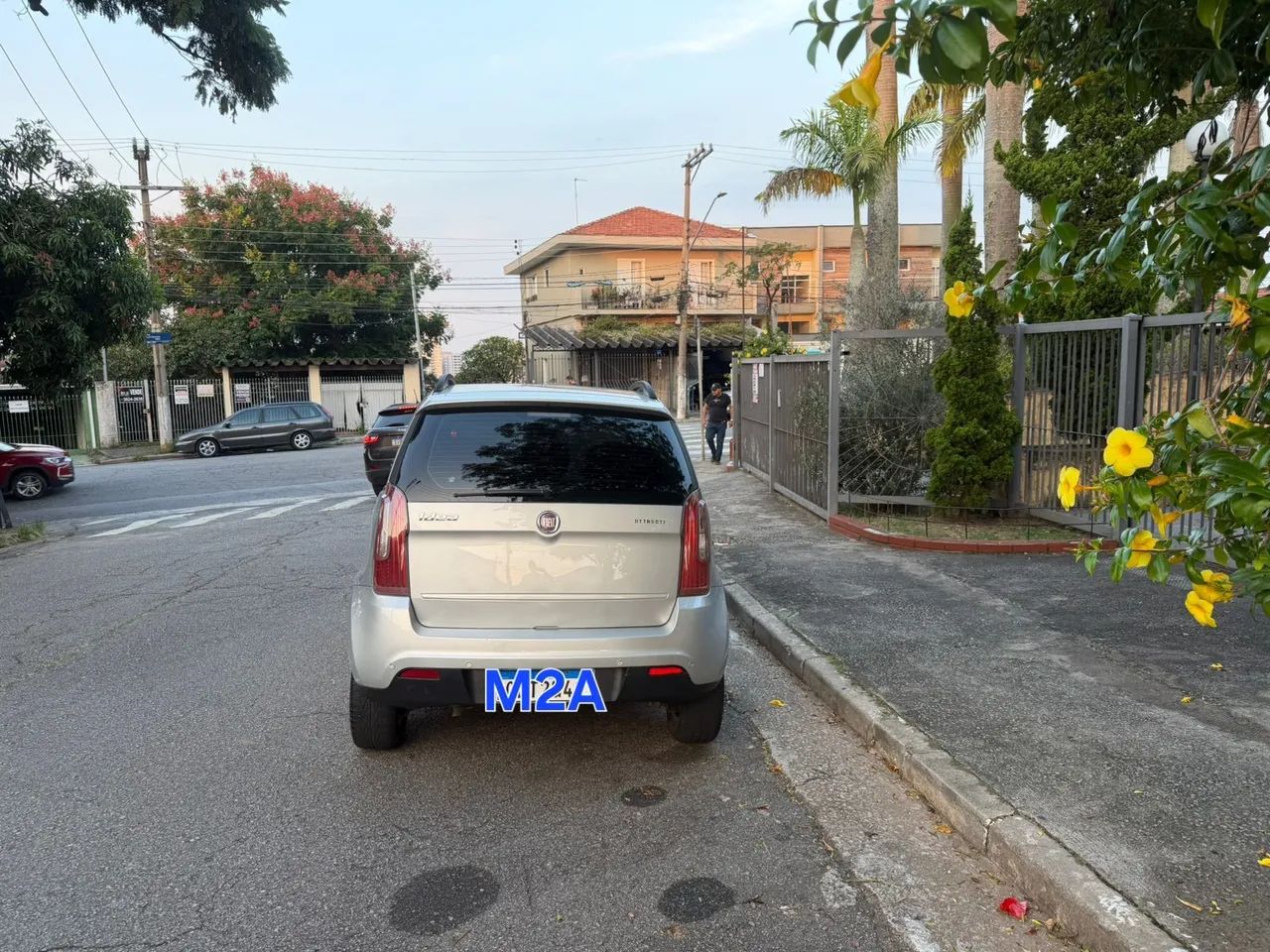Fiat Idea Attractive 1.4 Fire Flex 8V 5P 2013 - Foto 3
