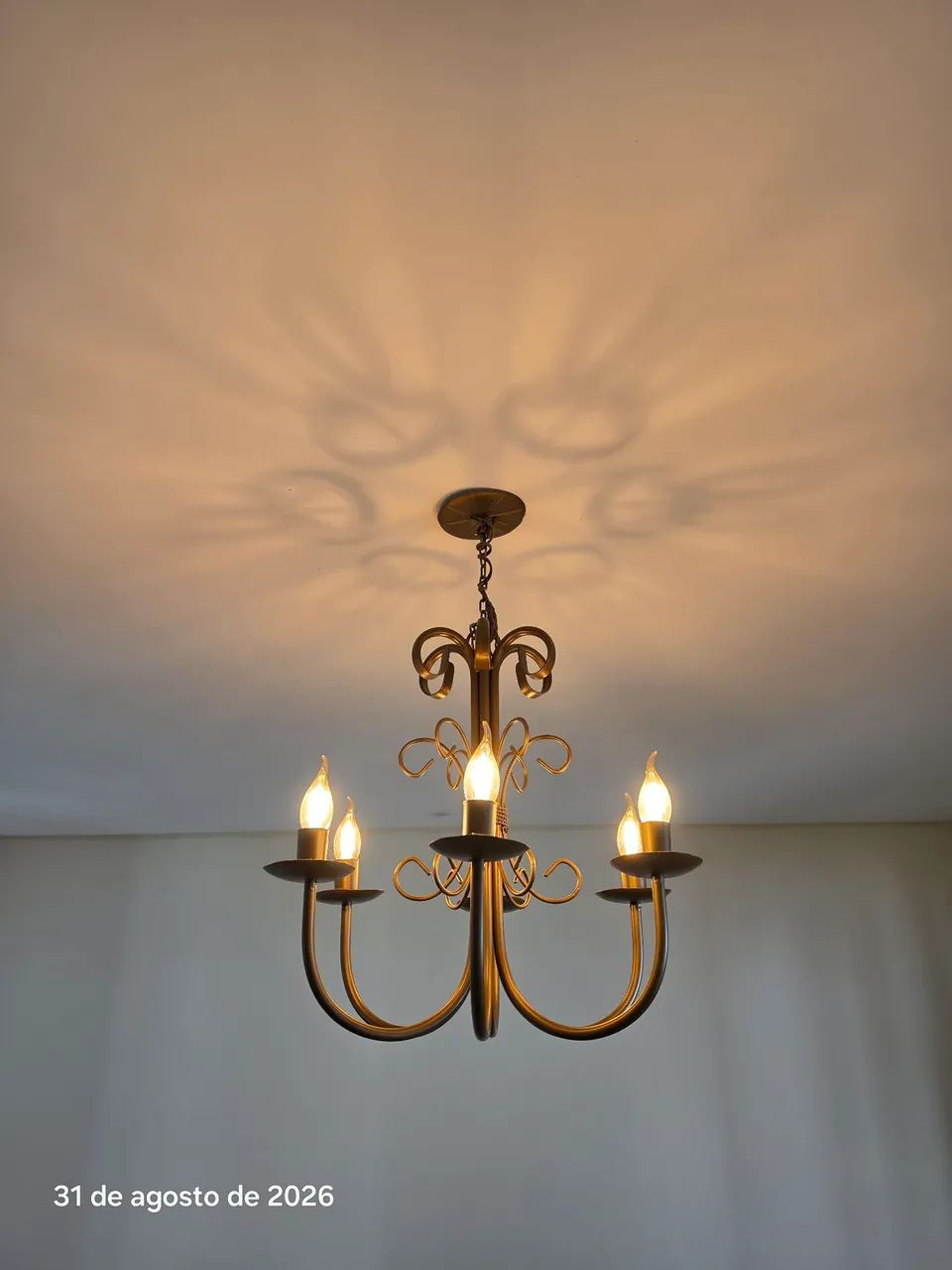 LUSTRE LUMINÁRIA FERRO