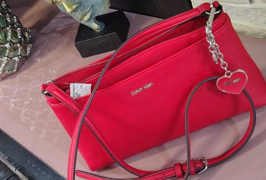 Bolsa Calvin Klein ( negociável) - Foto 2