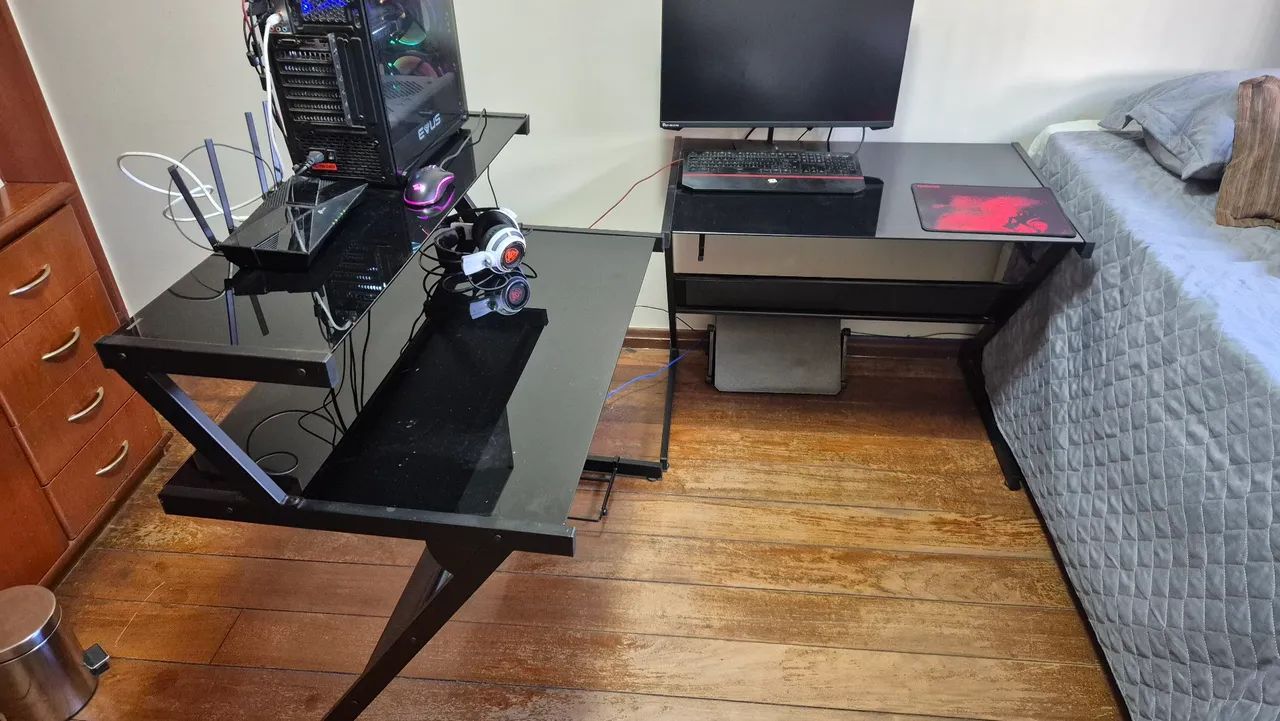 Mesa em L Modular de Metal e Vidro - Foto 5
