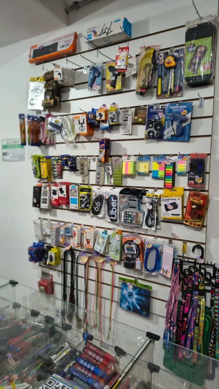 VENDO LOJA COMPLETA COM MERCADORIAS  - Foto 2
