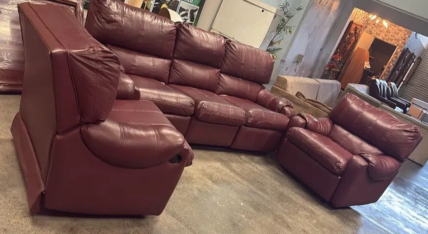 Conjunto de 2 poltronas reclináveis e 1 sofá 3 lugares em couro acolchoado  - Foto 3