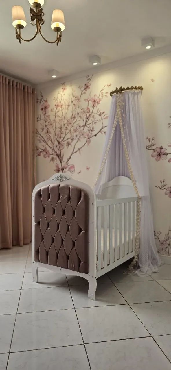 Quarto infantil completo (berço c/ colchão Ortobom, guarda-roupa e cômoda)