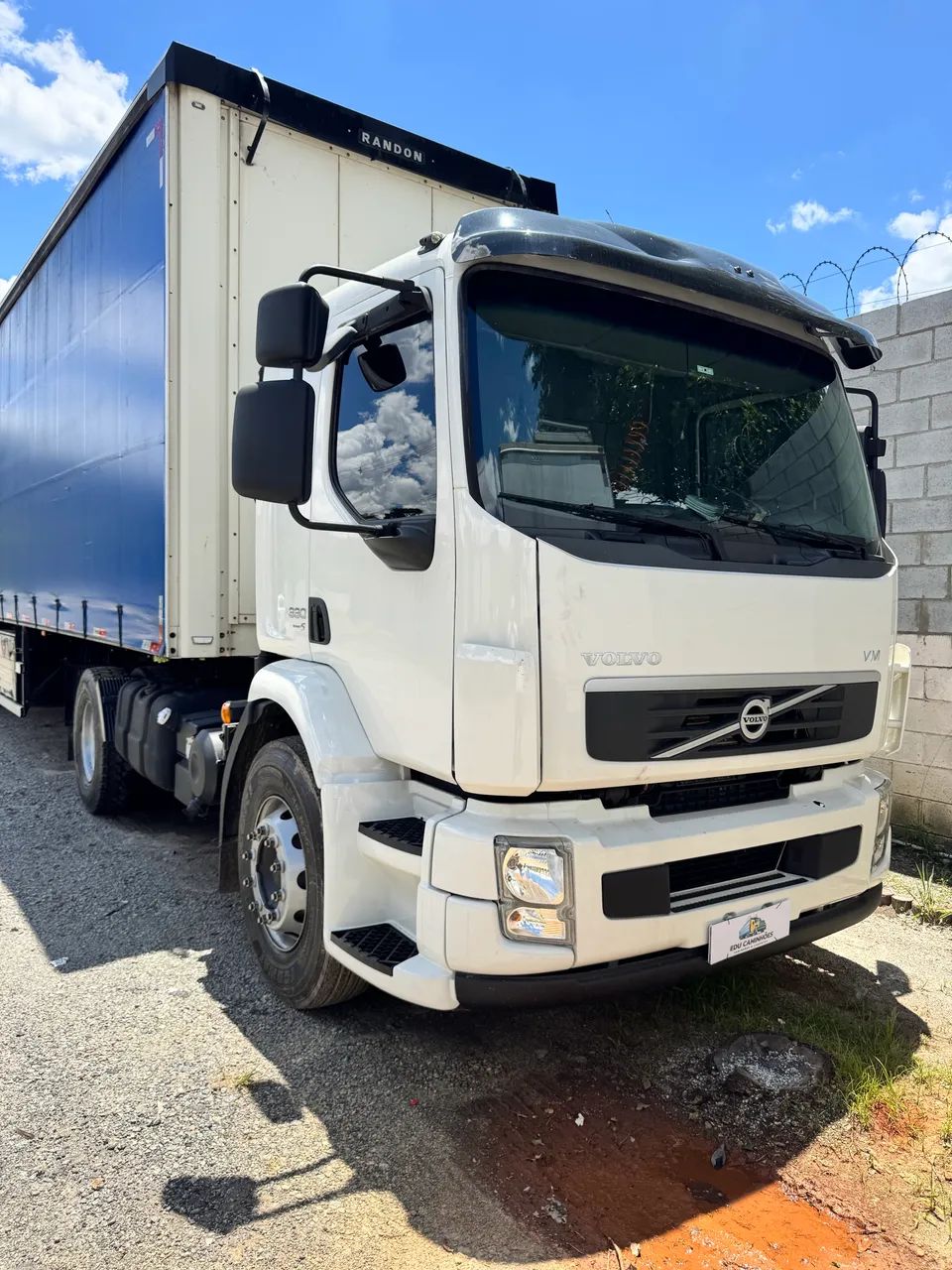 VOLVO VM 330 4x2 - 2013  - Foto 4