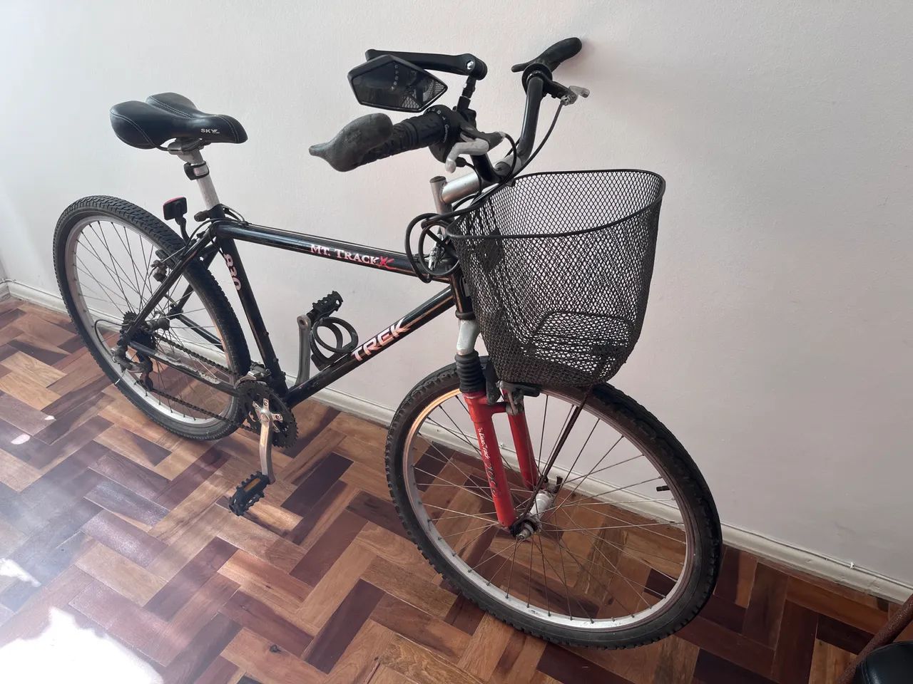 Bicicleta Trek MT 830 aro 26 - com suspensão  - Foto 4