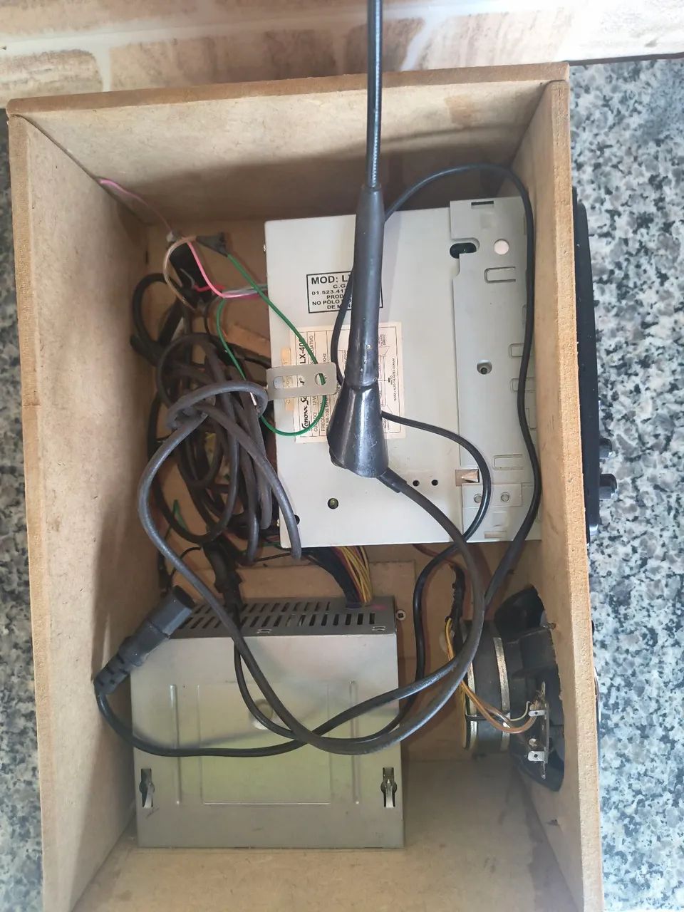 Rádio Toca Fitas com Caixa de Som 110/220v - Foto 4