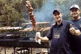 CHURRASQUEIRO  SERVIÇO ROSKA Whats ; (71) 9_9_2_3_2 - 5_3_0_1