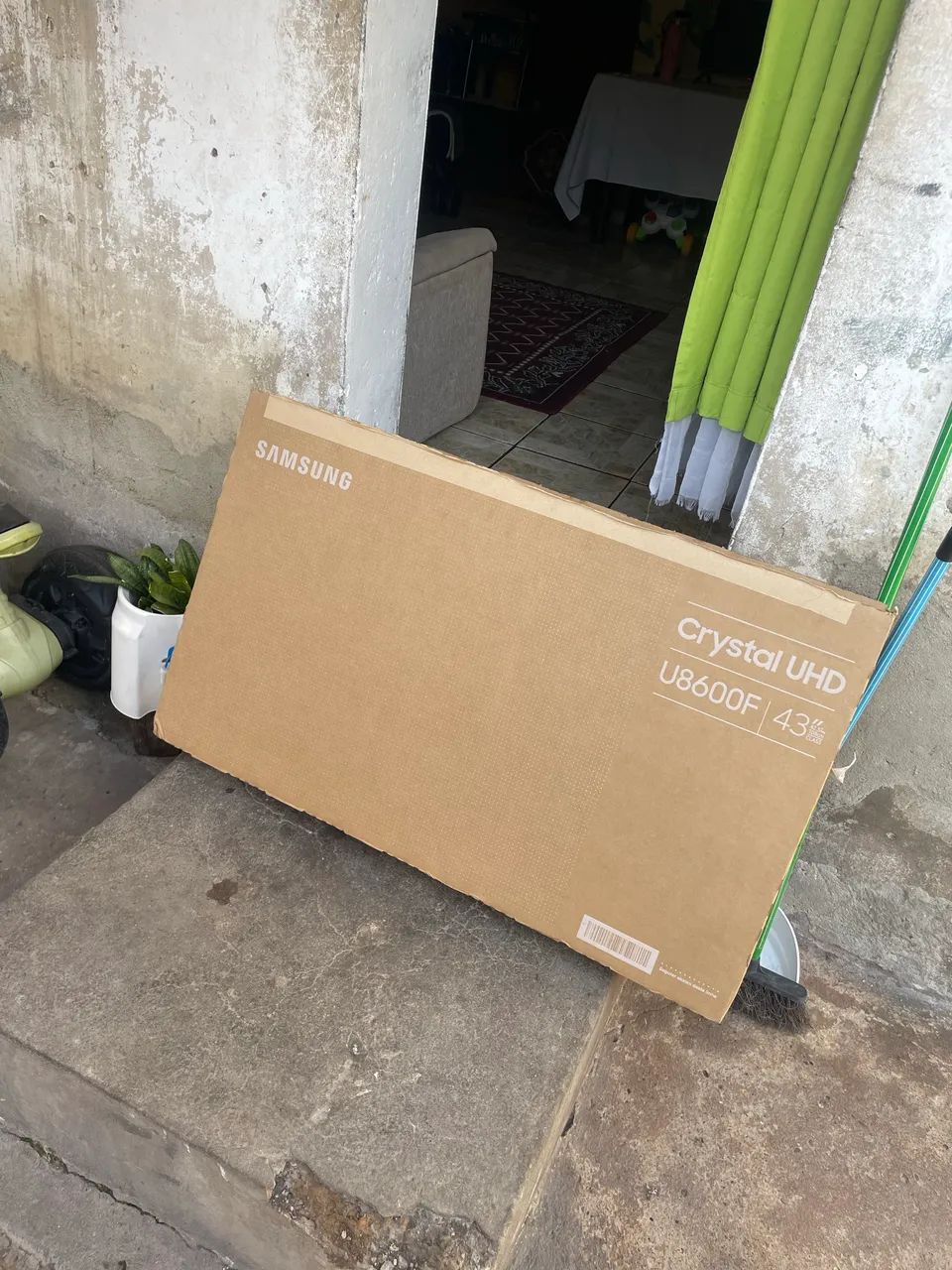 Caixa de papelão Tv 43 polegadas 