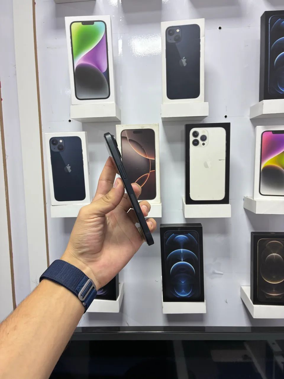 IPhone 15 - 128GB PRETO  - Foto 2