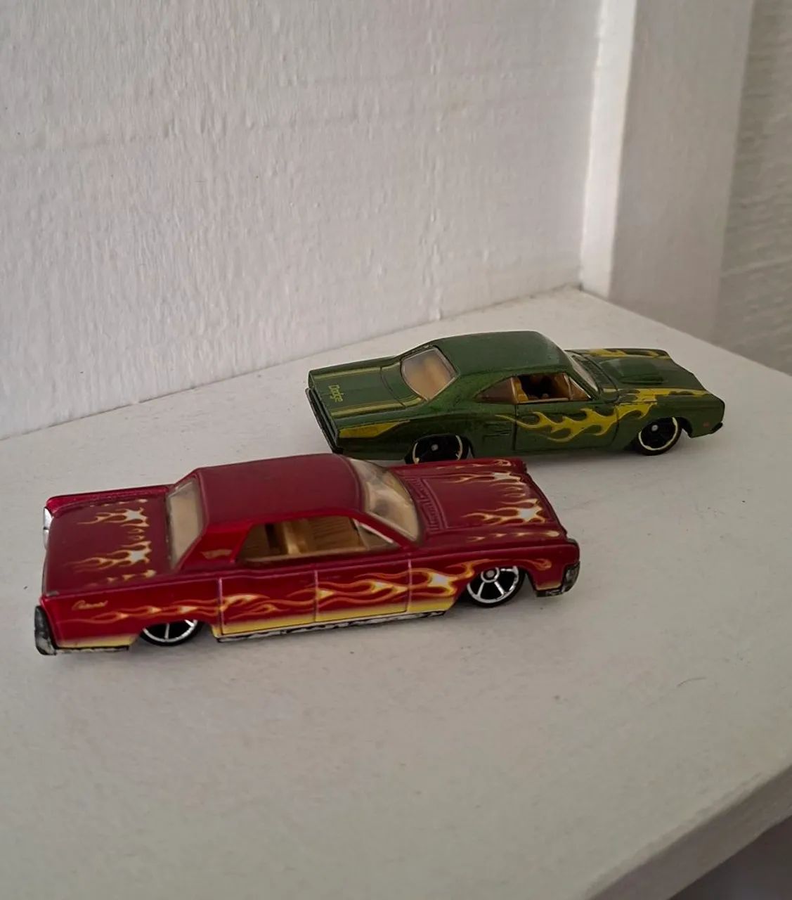 Hotwheels  3 peças (continental e dodge) - Foto 3