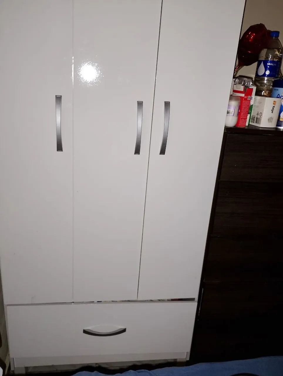 Estou vendendo guarda roupa e cômoda  - Foto 4