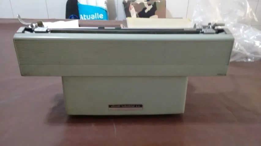 Máquina de escrever Olivetti - Foto 2