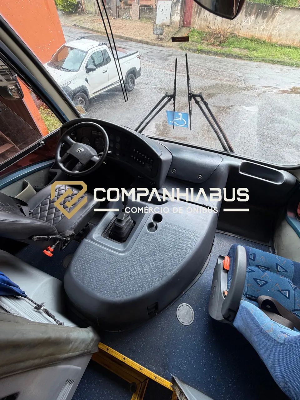 Microônibus Neobus Thunder+ 2011/2012 - Foto 3