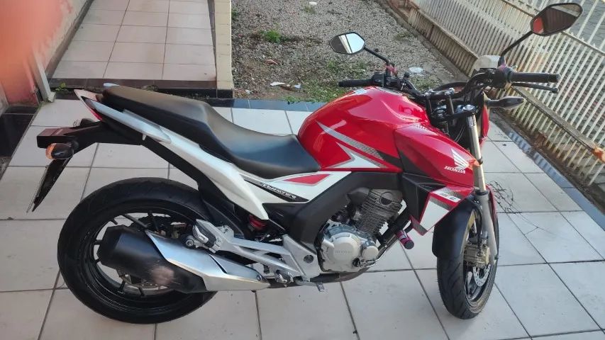 CB 250cc Twister 2017 - Foto 5