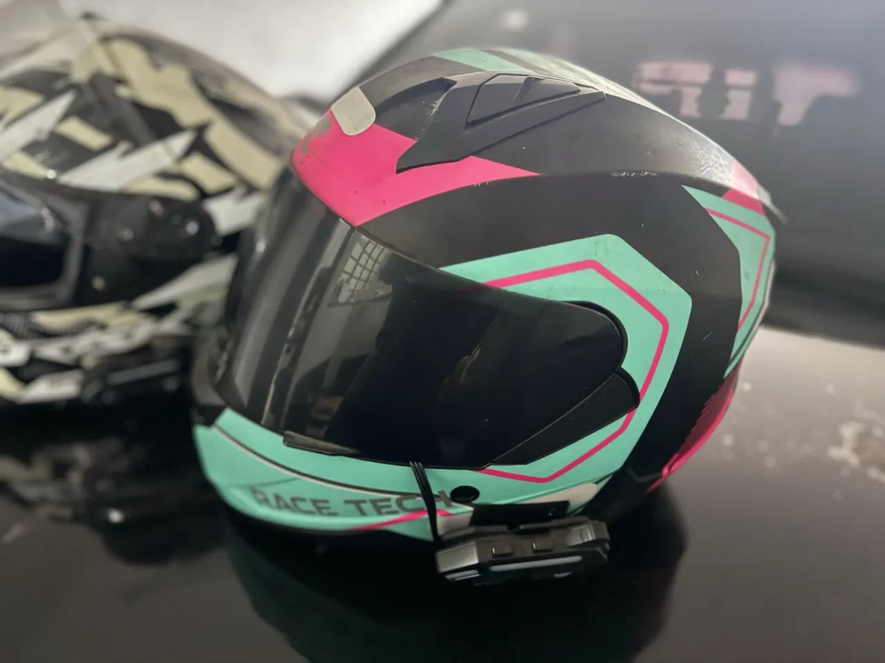 Capacetes Norisk e Race tech  - Foto 3