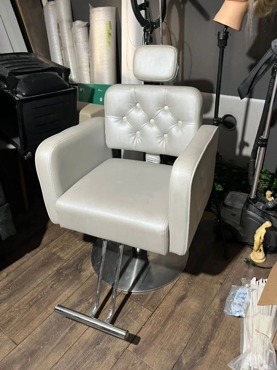 Cadeira para maquiagem profissional - Foto 2