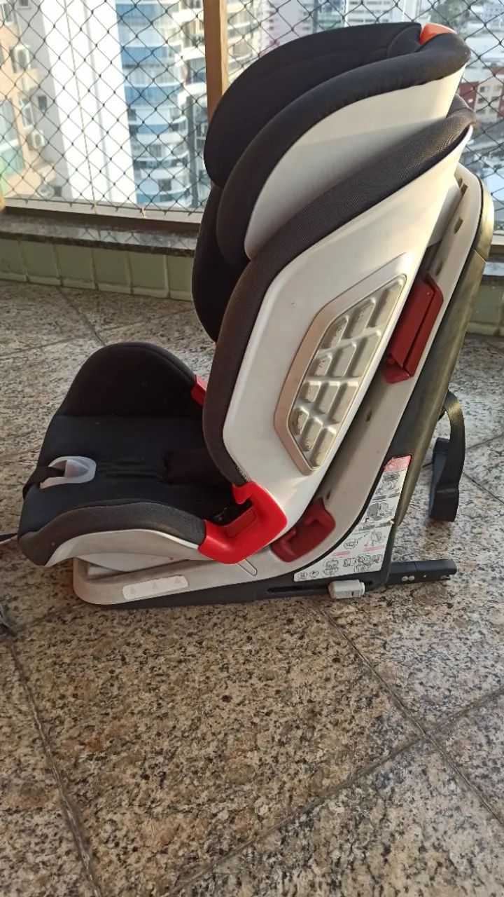 Cadeira infantil Chicco carro