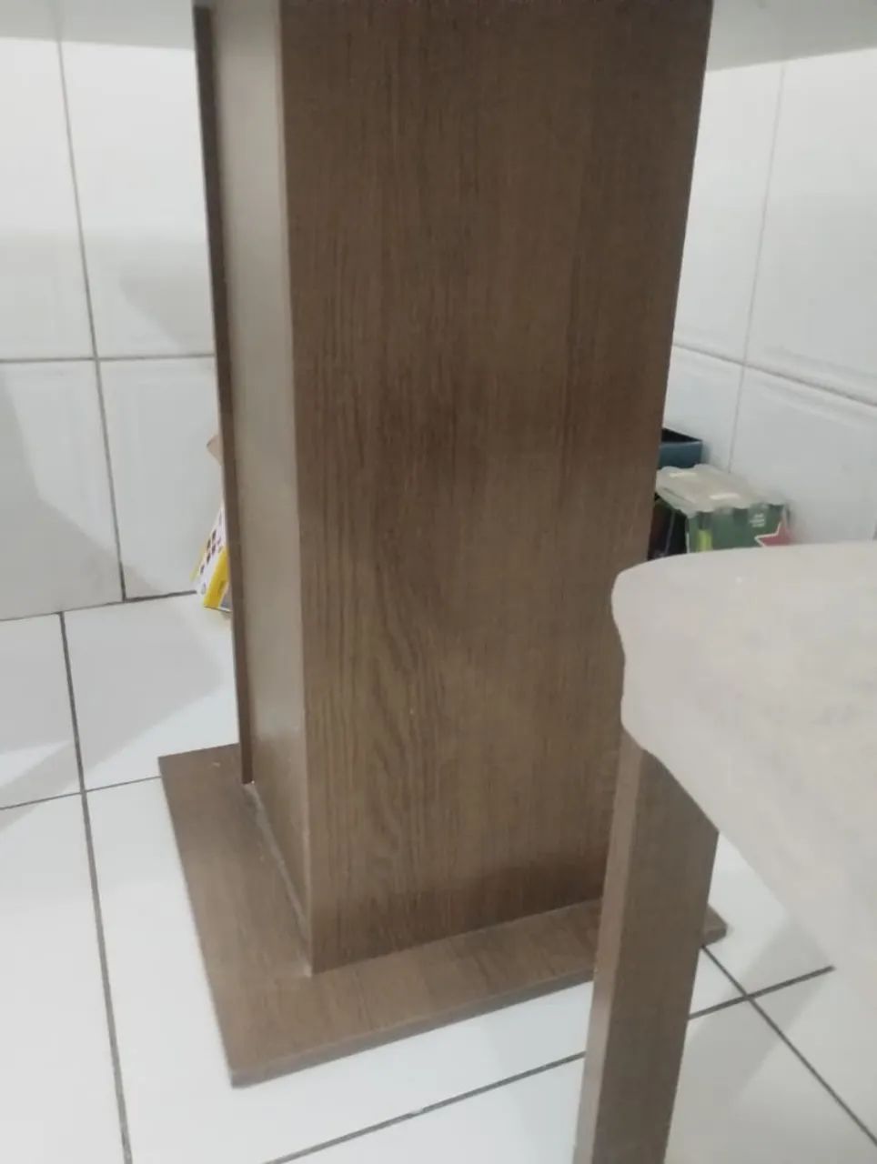 Mesa de jantar 90x90 com 4 cadeiras  - Foto 2