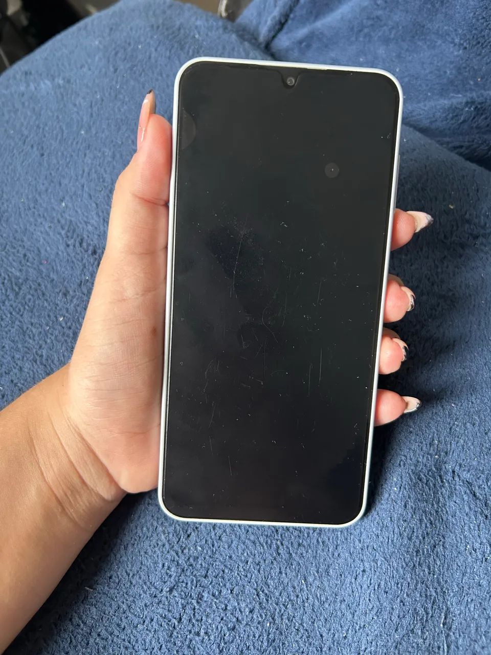 Celular A16 256g único dono pegando tudo!