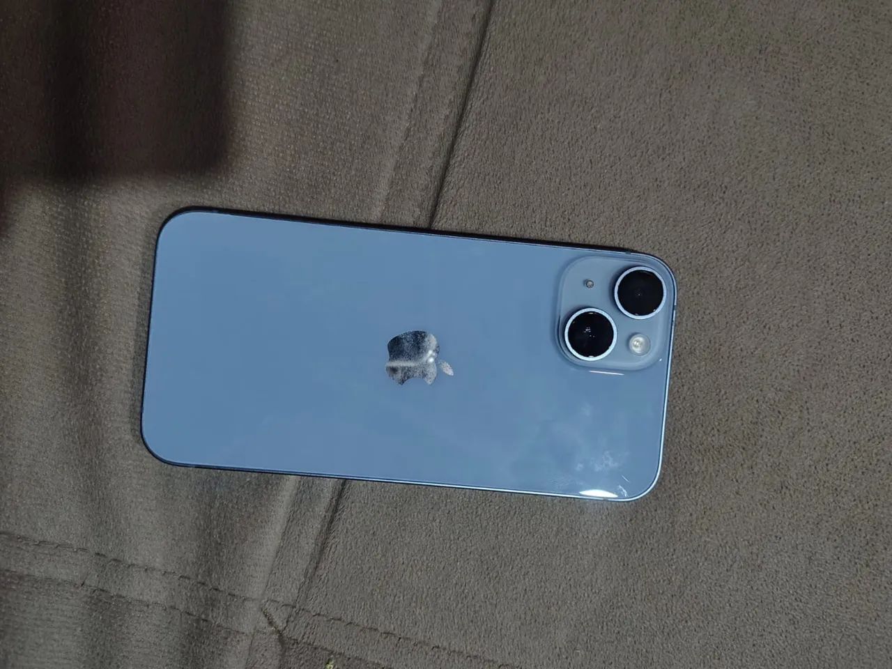 Vendo iPhone 14 muito novo - Foto 3