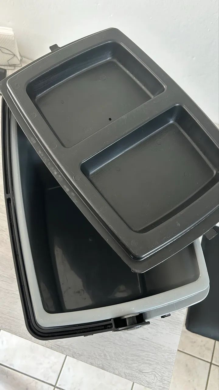 Caixa térmica Mor preta 26 Litros  - Foto 5
