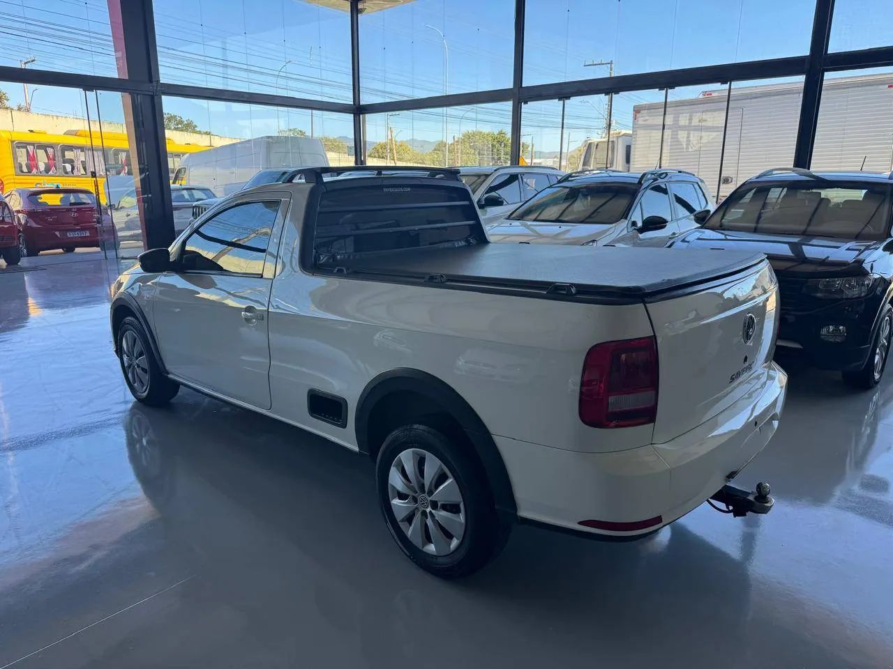 Volkswagen Saveiro Trendline 1.6 T.flex 8V 2017 - Foto 3