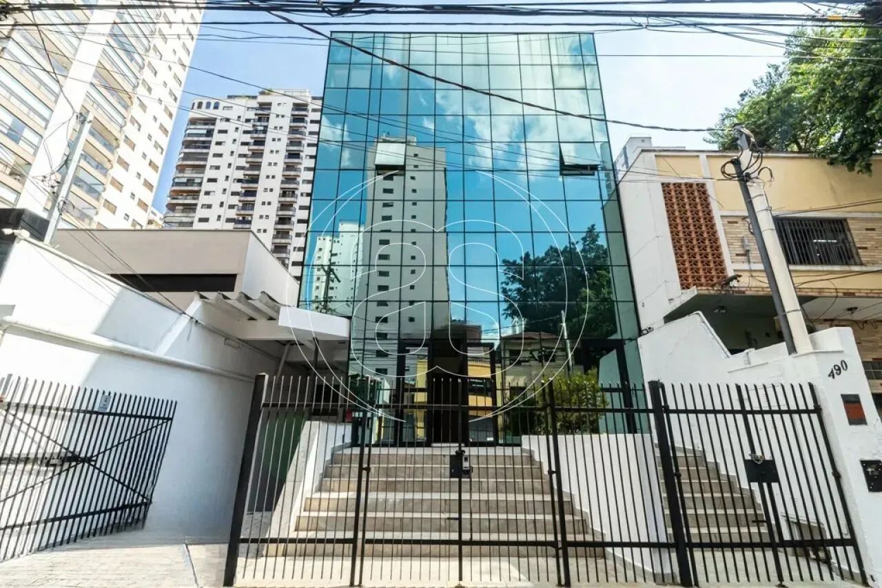 Oportunidade Comercial Imperdível em Moema: Prédio Monousuário com 665m², 8 Banheiros e 10