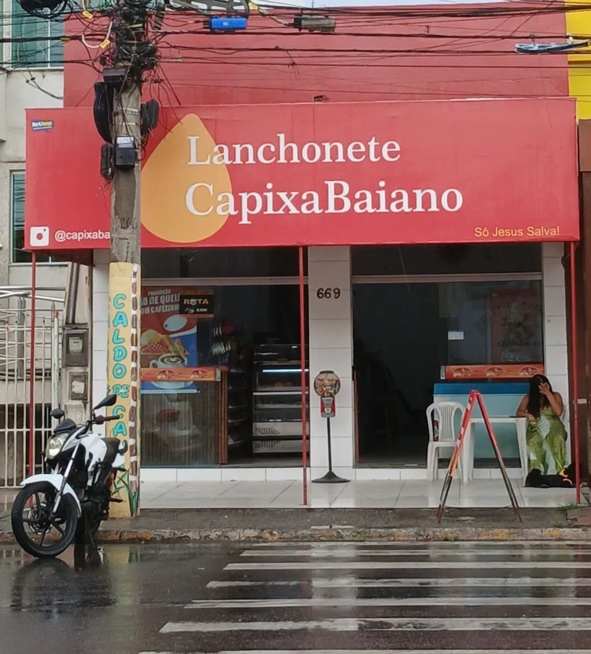 OPORTUNIDADE ÚNICA - PASSO PONTO DE LANCHONETE COMPLETA EM MARATAÍZES !
