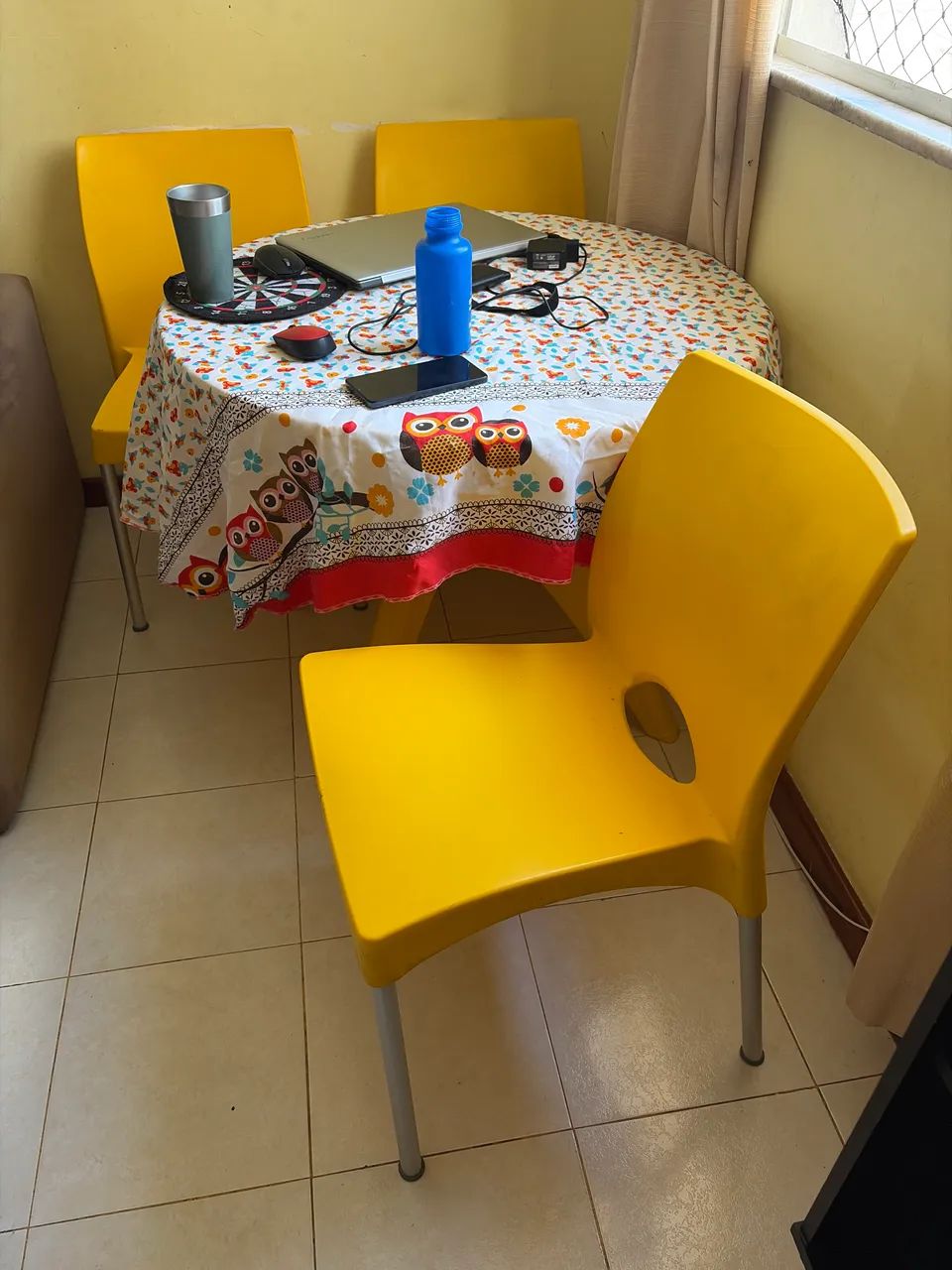Mesa redonda de plástico duro e resistente  - Foto 2