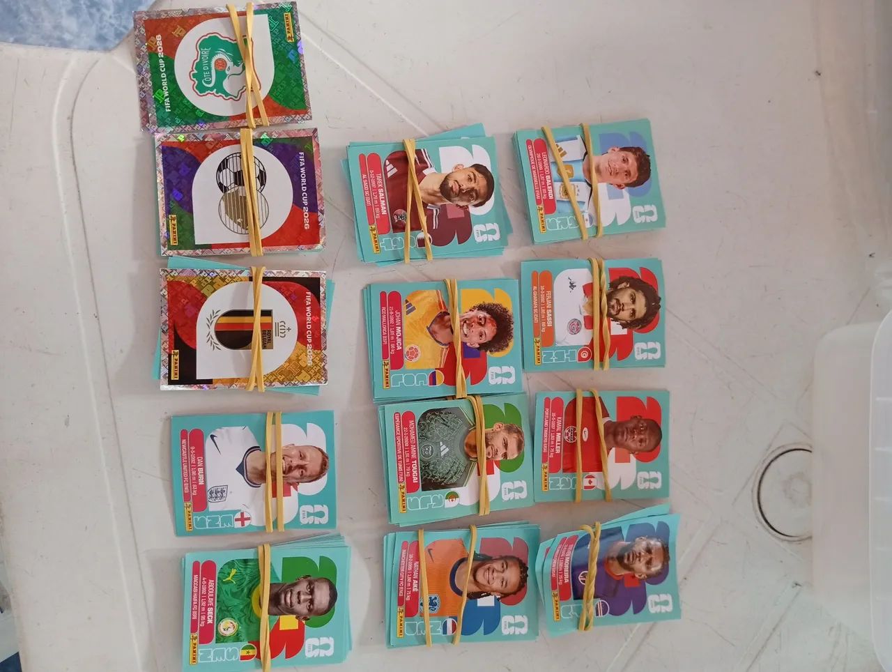 Vende-se figurinhas da copa 2026 - Foto 2