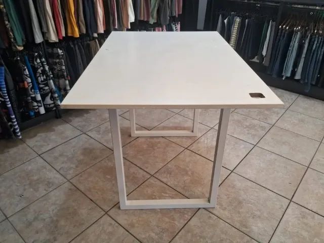 Bancada reforçada, com a base em aço, pintura eletrostática.   - Foto 3