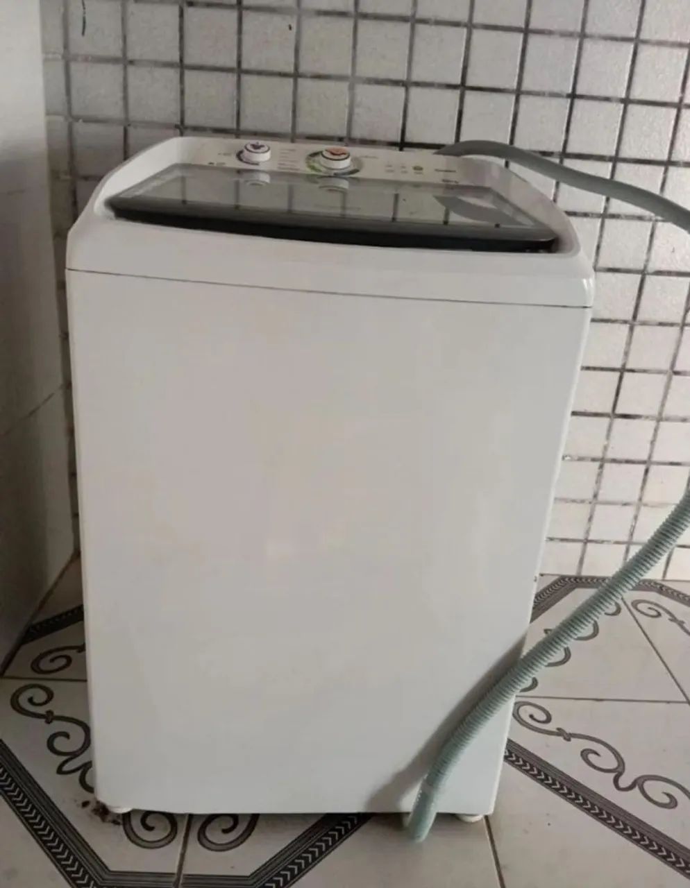 Vendo máquina de lavar com defeito semi nova  - Foto 3