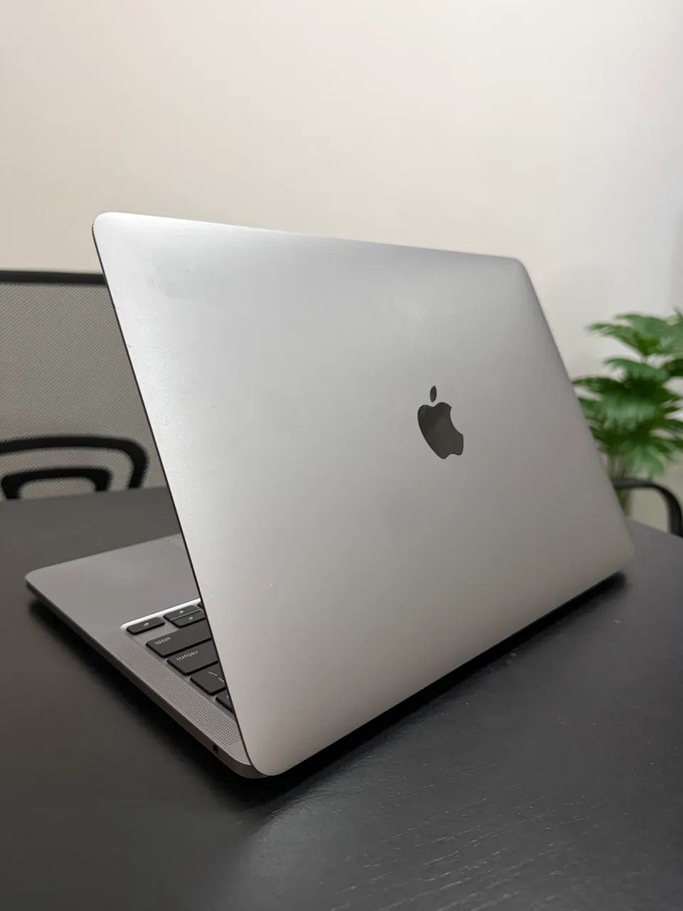 MacBook Pro 2020 Intel i5 8GB + 256GB NOVO - Notebooks - Buritis