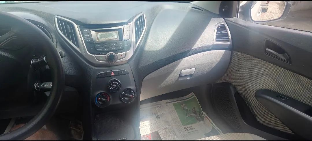Hyundai Hb20S 2015