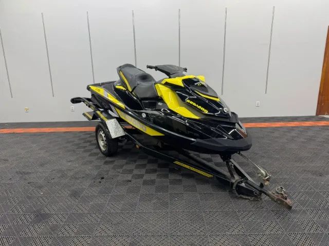 Jet Ski Sea-Doo GTR 215