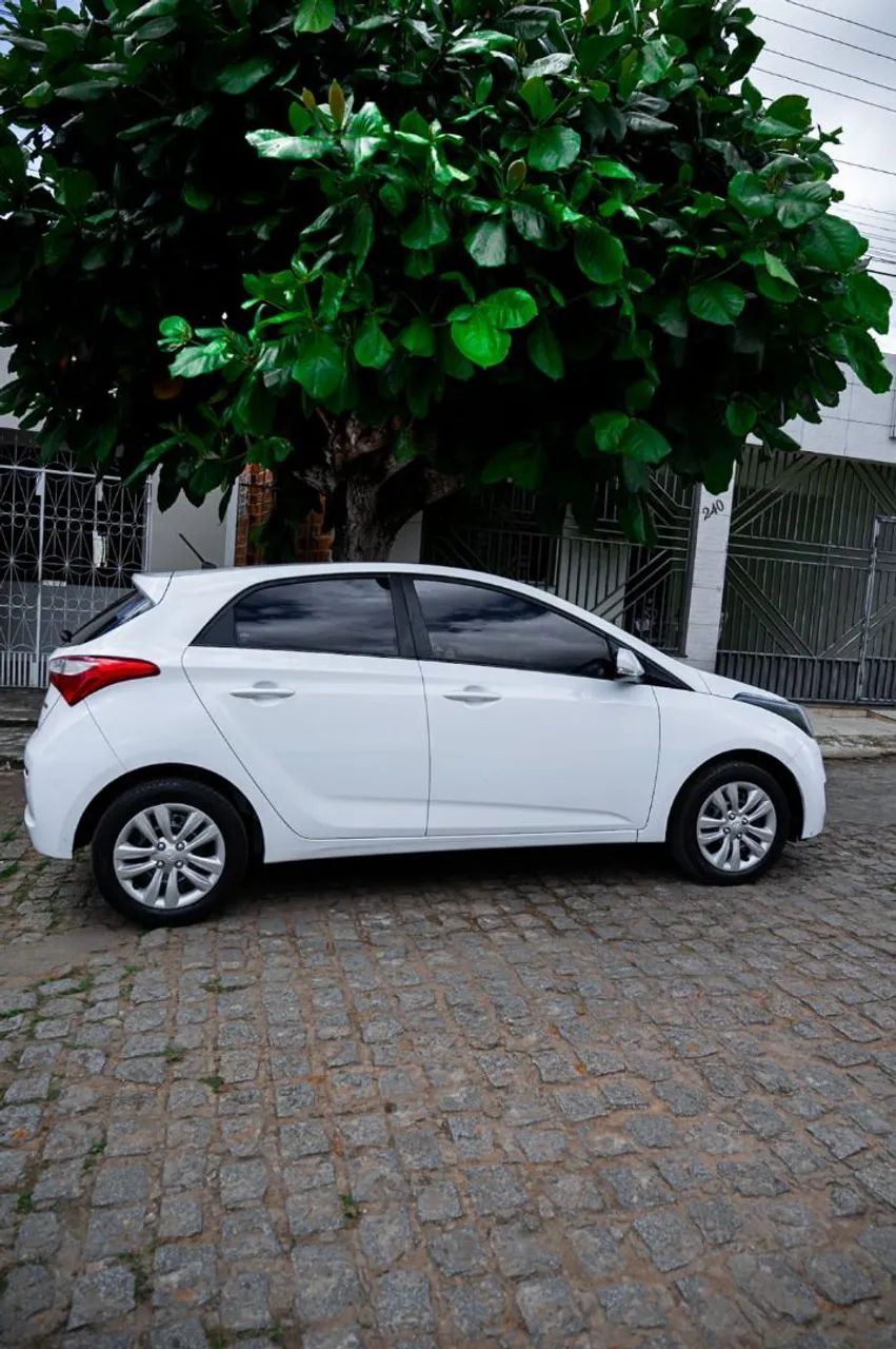 Hyundai HB20 C.style/c.plus 1.6 Flex 16V Aut. 2017 - Foto 4