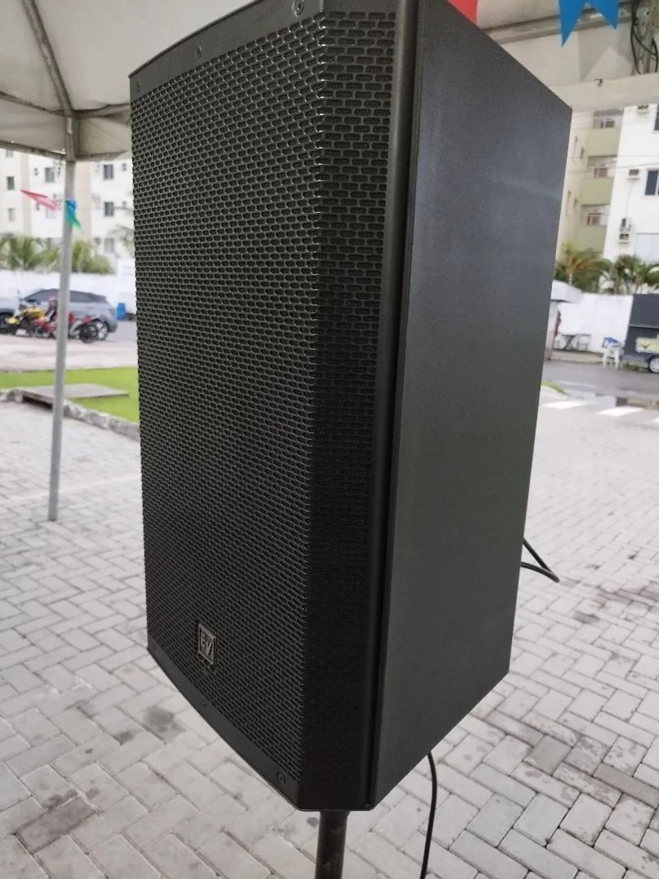 Caixa Amplificada Eletrovoice ZLX15BT  - Foto 3