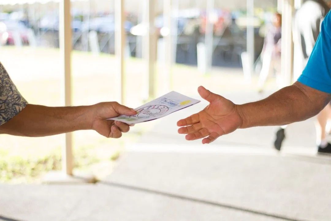 FREELANCER? VENHA ENTREGAR PANFLETOS ADESIVAR COM RESPONSABILIDADE - Foto 2
