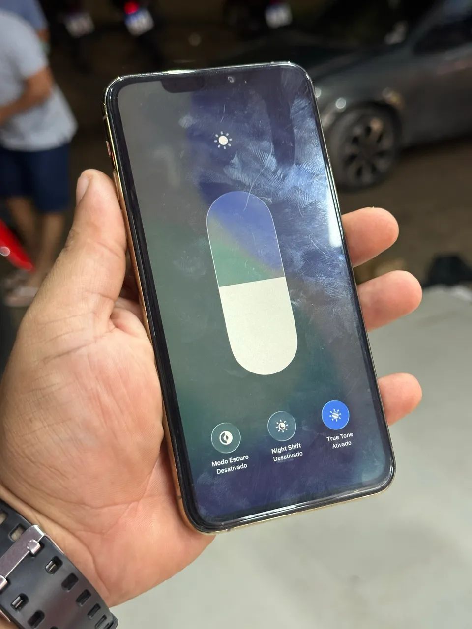 iPhone 11 pro max Gold impecável confira !  - Foto 2