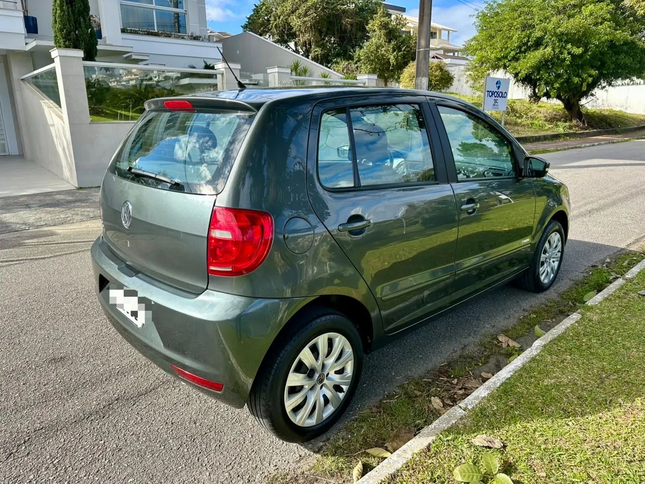 Volkswagen Fox 1.0 MI Total Flex 8V 5P 2013 - Foto 4