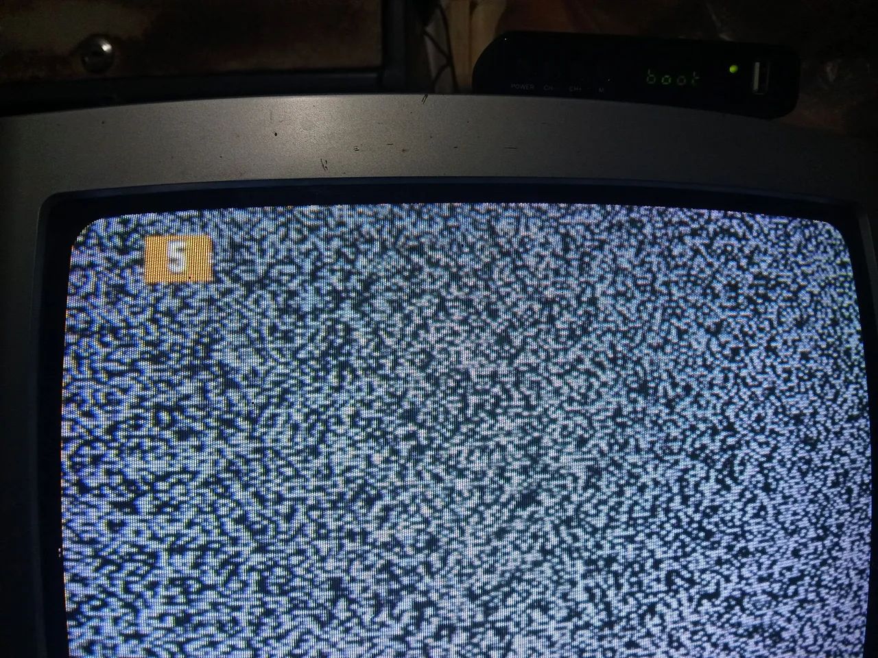 VENDO TV DE TUBO 14 POLEGADAS FRONCIONANDO DIREITINHO  - Foto 4